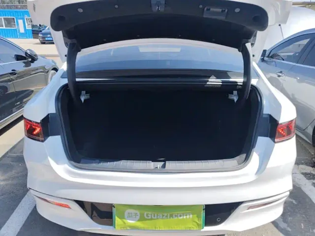 BYD Qin PLUS — Фото автомобиля 18