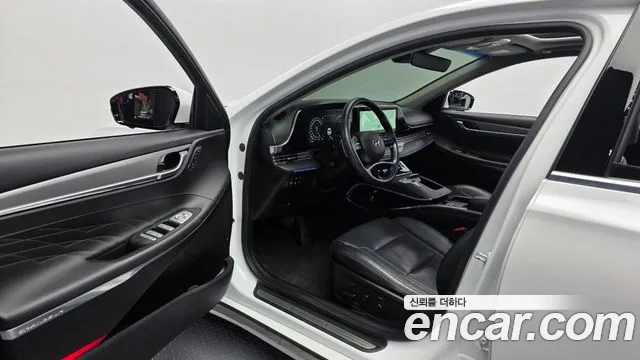 Hyundai Grandeur (New) Hybrid — Фото автомобиля 15