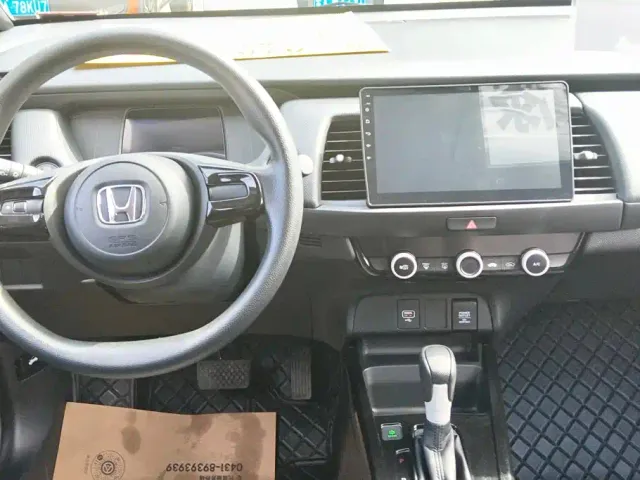 Honda Fit — Фото автомобиля 12