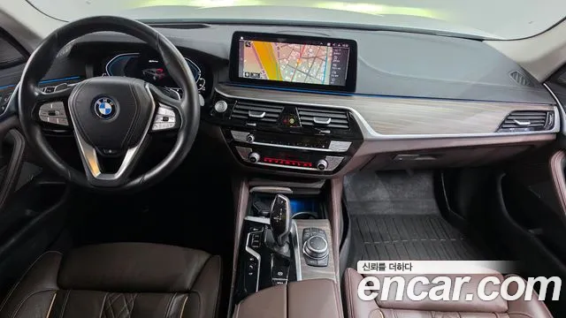 BMW 5 Series G30 — Фото автомобиля 7