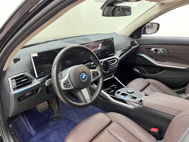 BMW i3 — Фото автомобиля 14