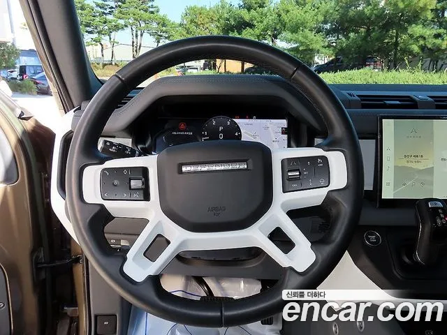 Land Rover Defender L663 — Фото автомобиля 12
