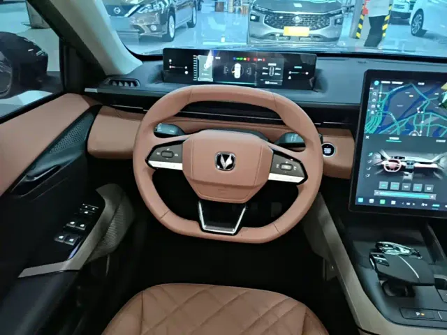 Changan Eado — Фото автомобиля 10