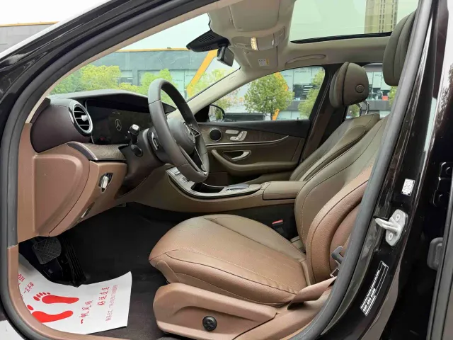 Mercedes-Benz E-Class — Фото автомобиля 7