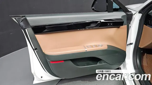 Hyundai Grandeur GN7 — Фото автомобиля 13