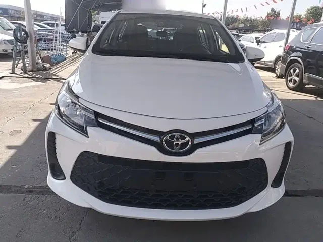 Toyota Vios FS — Фото автомобиля 2