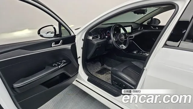 Kia K5 Generation 3 — Фото автомобиля 15