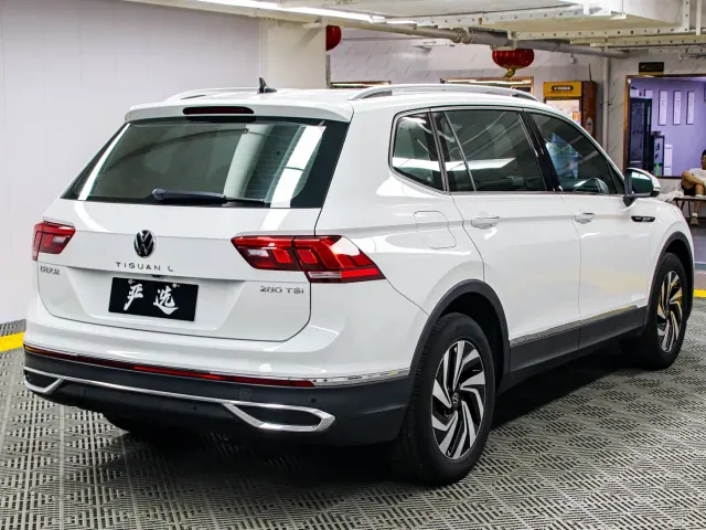 Volkswagen Tiguan L — Фото автомобиля 22