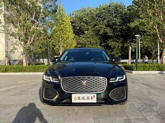 Jaguar XFL — Фото автомобиля 2