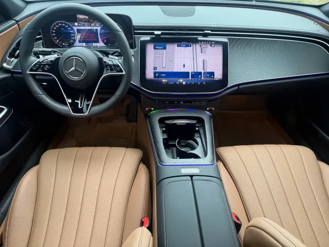 Mercedes-Benz E-Class — Фото автомобиля 8