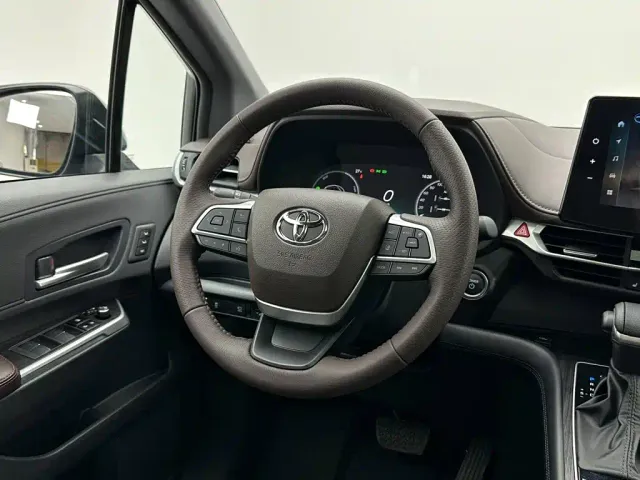 Toyota Granvia — Фото автомобиля 23