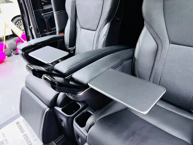 Lexus LM — Фото автомобиля 17