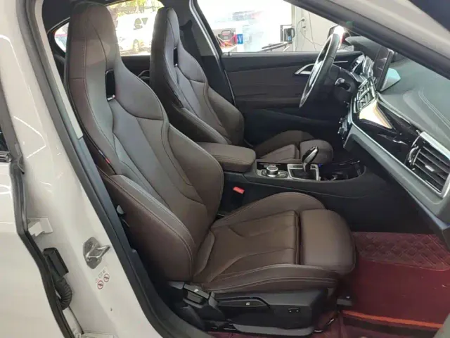 BMW 1 Series — Фото автомобиля 24
