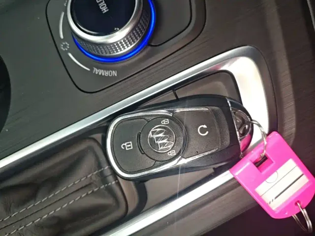 Buick Velite 6 — Фото автомобиля 8