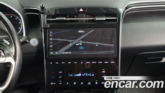 Hyundai Tucson Tucson (NX4) Дизель 2.0 2WD — Фото автомобиля 12