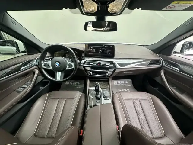 BMW 5 Series — Фото автомобиля 5