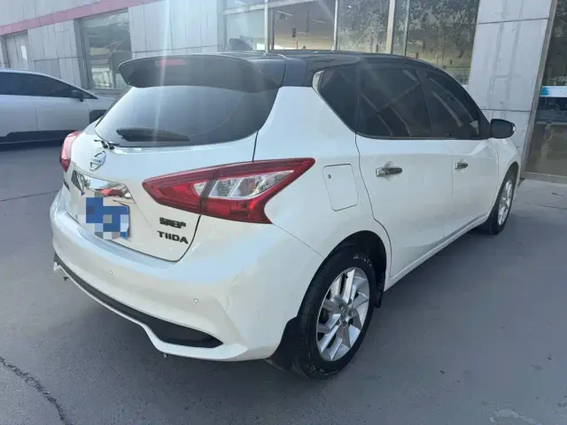 Nissan Tiida — Фото автомобиля 4