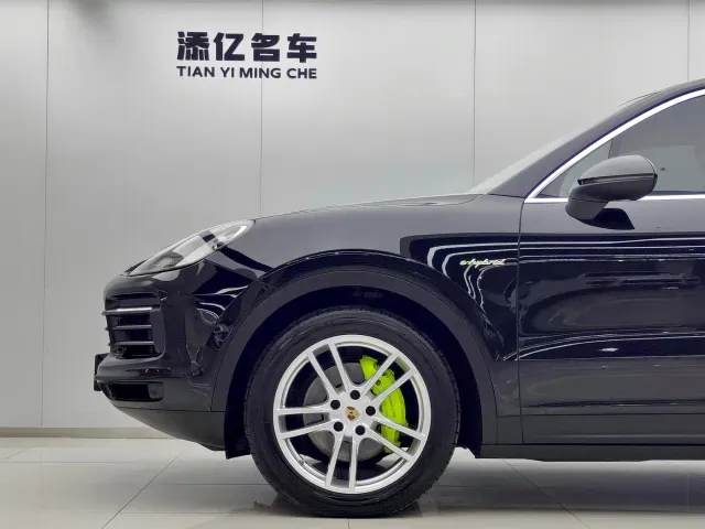Porsche Cayenne — Фото автомобиля 6