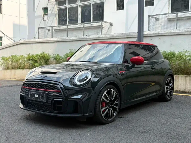 Фотография автомобиля — MINI John Cooper Works