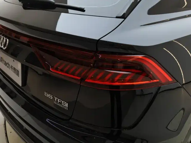 Audi Q8 — Фото автомобиля 11