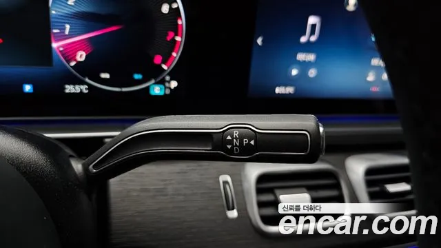 Mercedes-Benz GLE-Class — Фото автомобиля 8