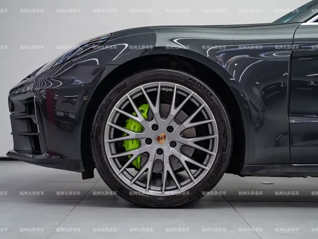 Porsche Panamera — Фото автомобиля 9