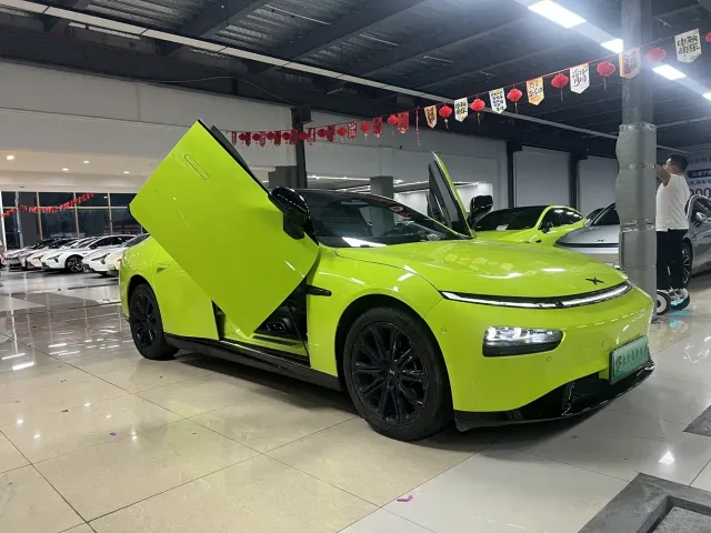 Xpeng P7 — Фото автомобиля 3