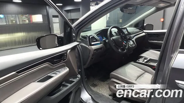 Honda Odyssey — Фото автомобиля 15