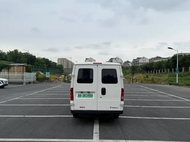 Yufeng Auto Golden Warehouse — Фото автомобиля 6
