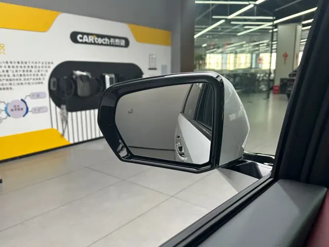 GAC Trumpchi M8 — Фото автомобиля 11