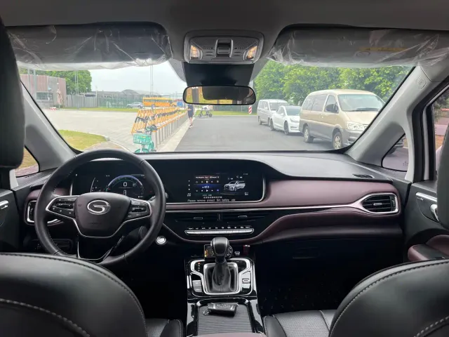 GAC Trumpchi M6 — Фото автомобиля 18