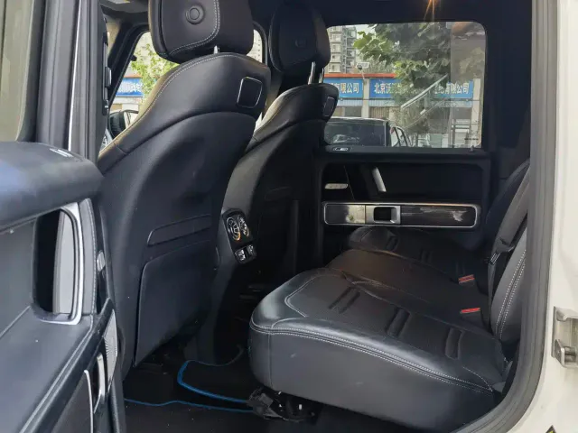 Mercedes-Benz G-Class — Фото автомобиля 9