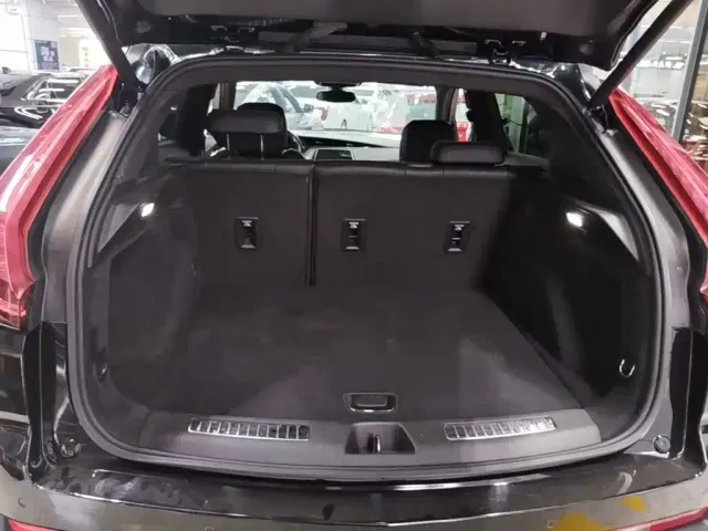Cadillac XT4 — Фото автомобиля 18