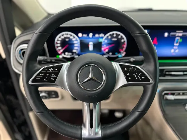 Mercedes-Benz V-Class — Фото автомобиля 9