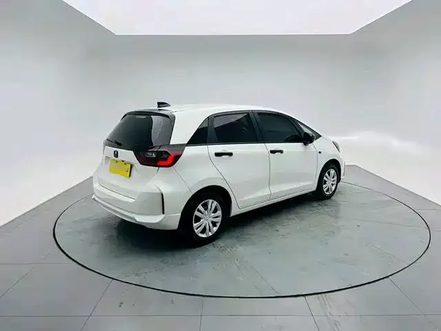 Honda Fit — Фото автомобиля 7