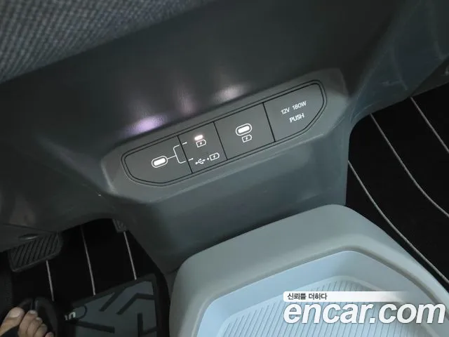 Kia EV3 — Фото автомобиля 17