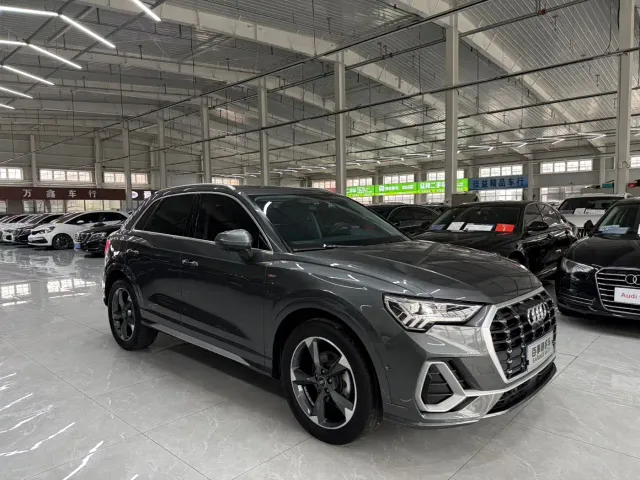 Audi Q3 — Фото автомобиля 3