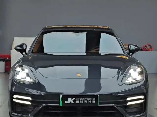 Porsche Panamera — Фото автомобиля 2