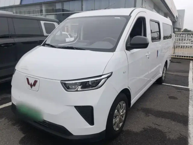 Фотография автомобиля — Wuling Yangguang