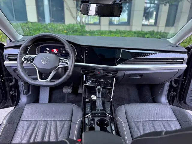 Volkswagen Passat — Фото автомобиля 4