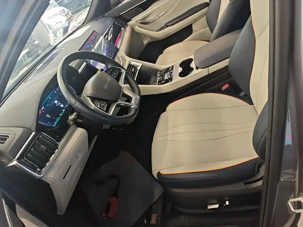 BYD Song PLUS PHEV 2023 Champion Edition DM-i 150KM Flagship PLUS — Фото автомобиля 14