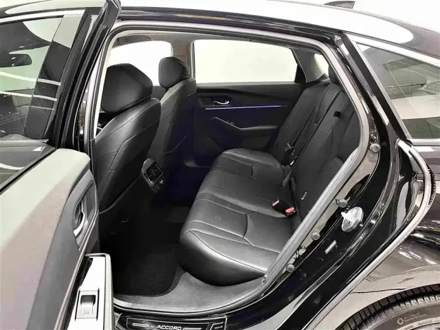 Honda Accord — Фото автомобиля 10