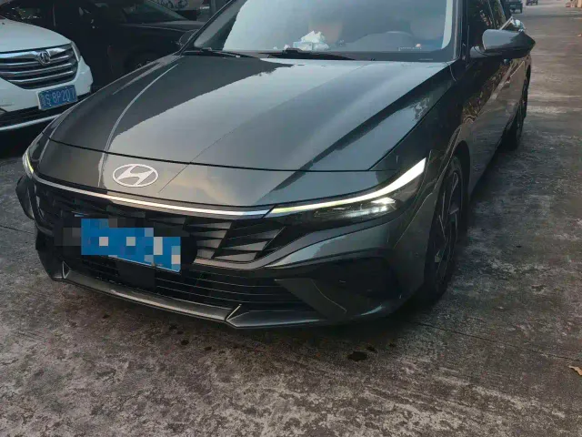 Фотография автомобиля — Hyundai Elantra