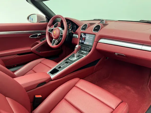 Porsche 718 — Фото автомобиля 14