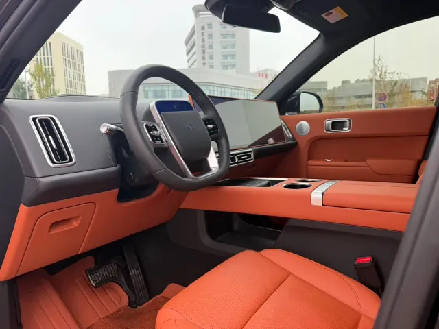 Li Auto L7 — Фото автомобиля 7