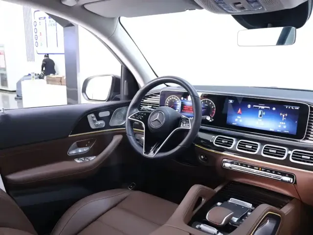 Mercedes-Benz GLE-Class — Фото автомобиля 14