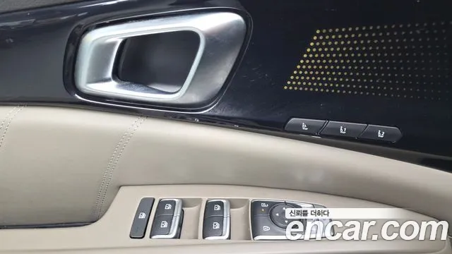 Kia Carnival Generation 4 — Фото автомобиля 30