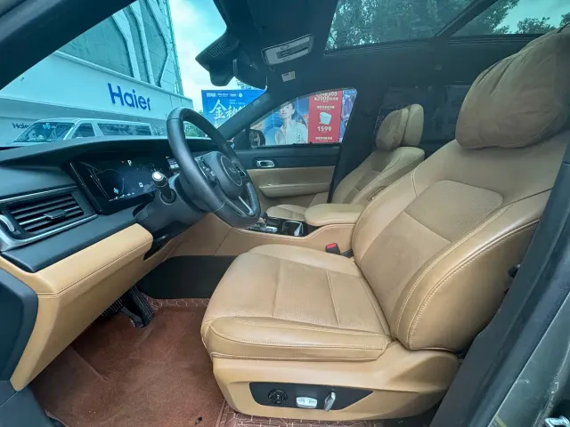 Li Auto ONE — Фото автомобиля 5