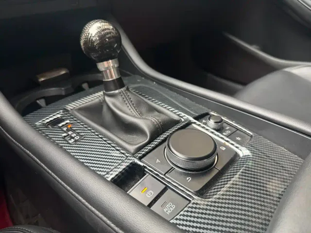 Mazda Axela — Фото автомобиля 18