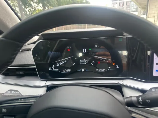 Geely Binrui — Фото автомобиля 12